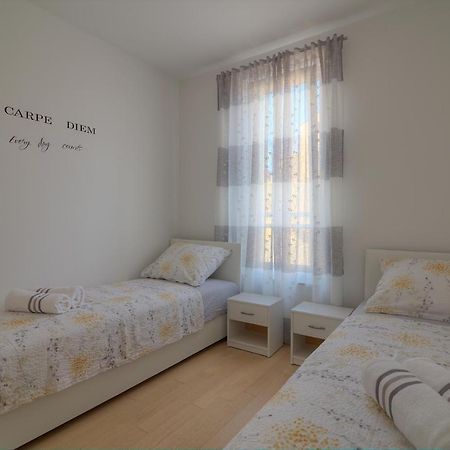 Appartement Apartman Nehaj à Senj  Extérieur photo