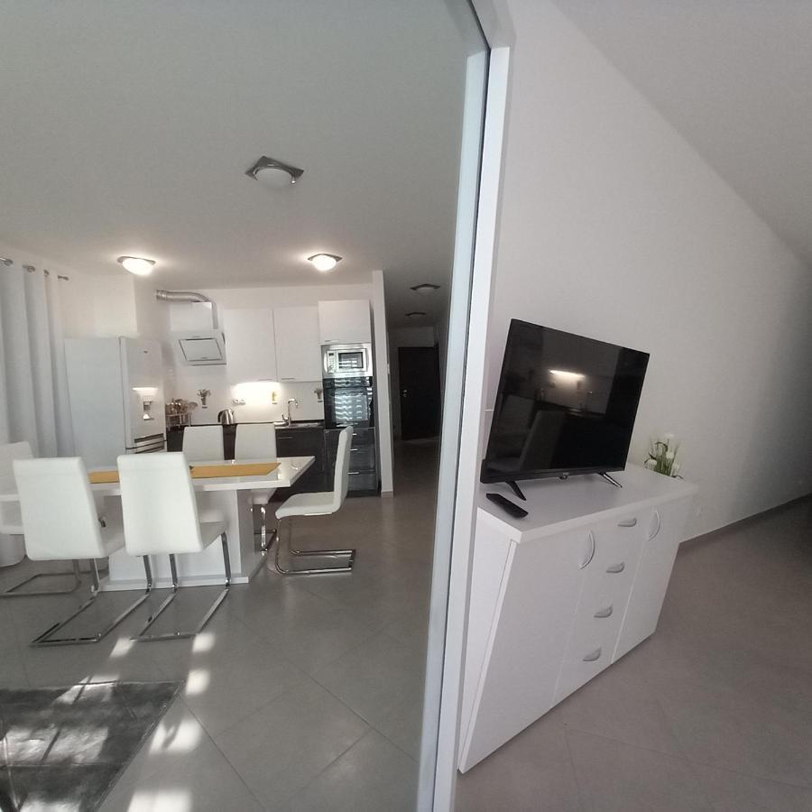Appartement Apartman Nehaj à Senj  Extérieur photo