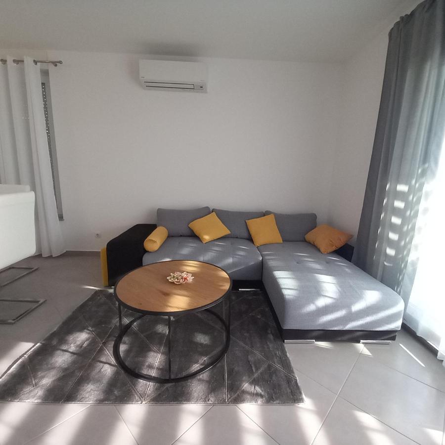 Appartement Apartman Nehaj à Senj  Extérieur photo